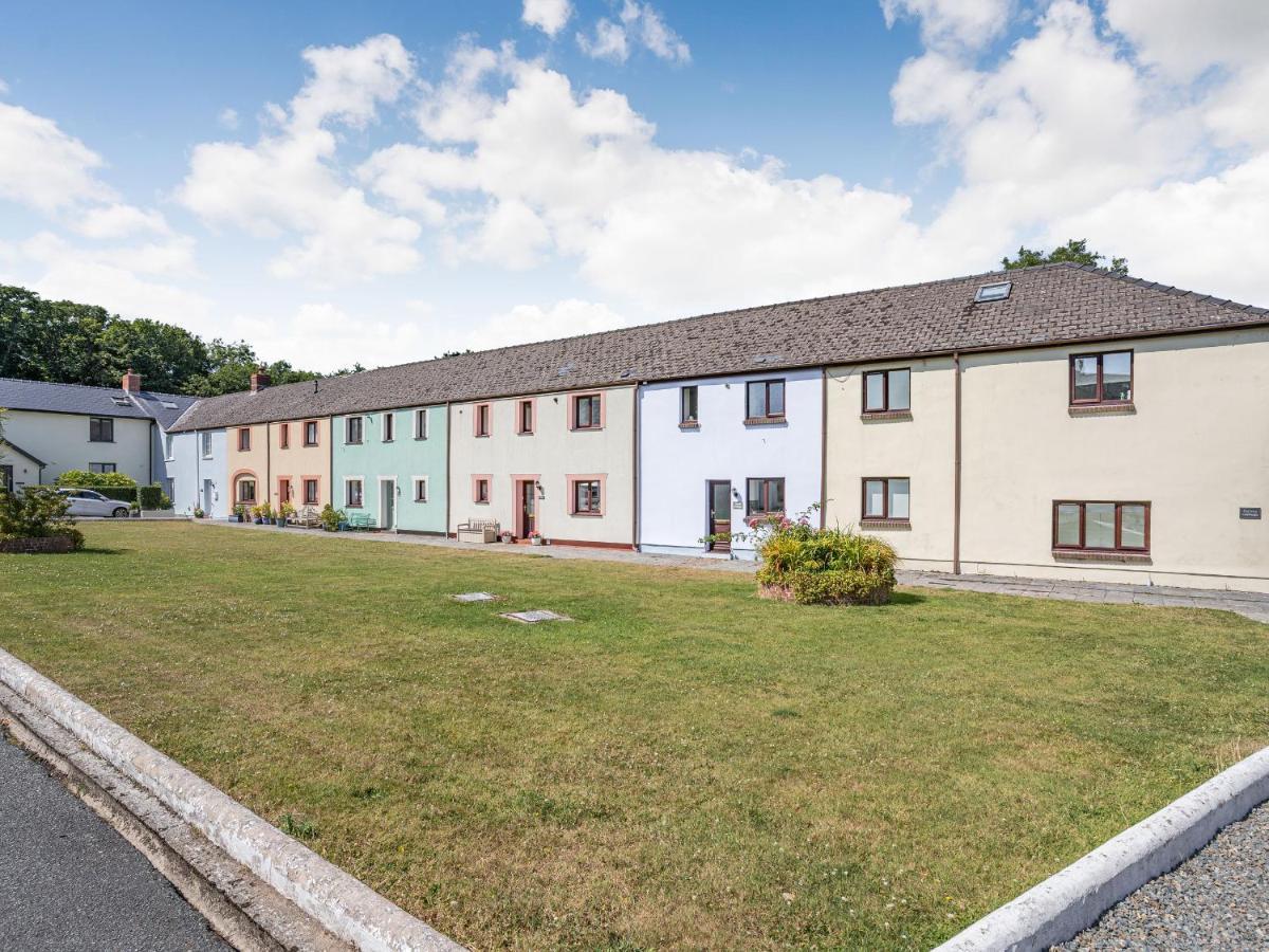 Granary Cottage Pembroke Luaran gambar